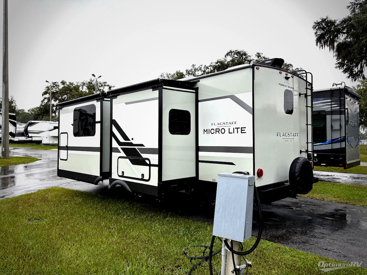 2027 Forest River Flagstaff Micro Lite 25MBR Photo 3