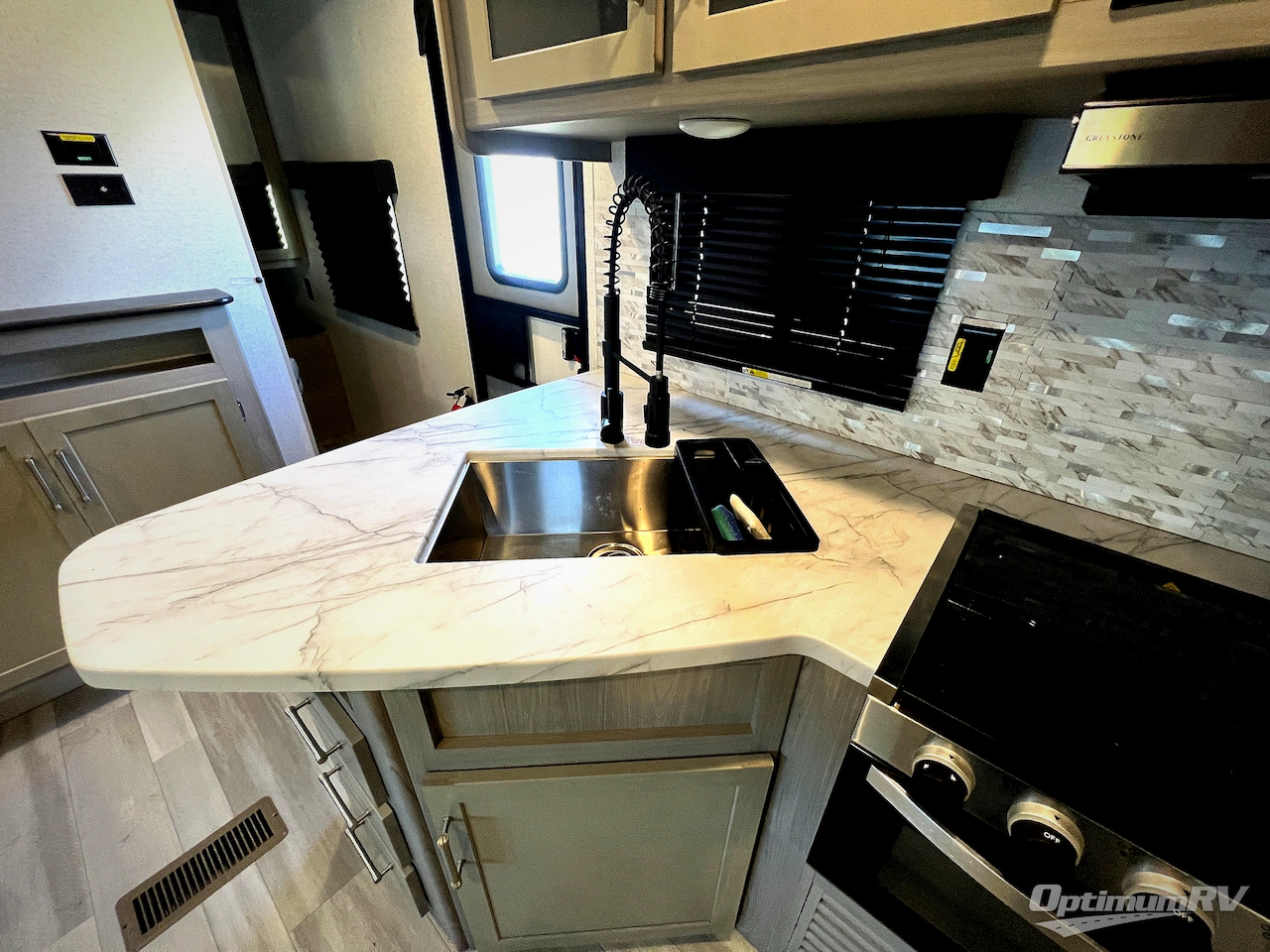 2024 Keystone Springdale 310BR Photo 11