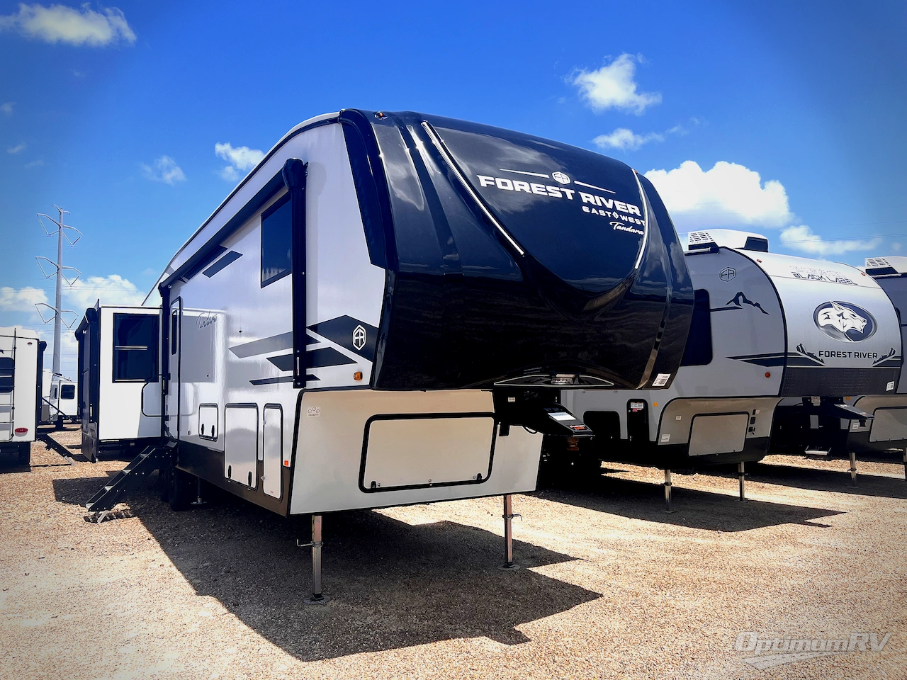 2025 East To West Tandara 386MB-OK Photo 1