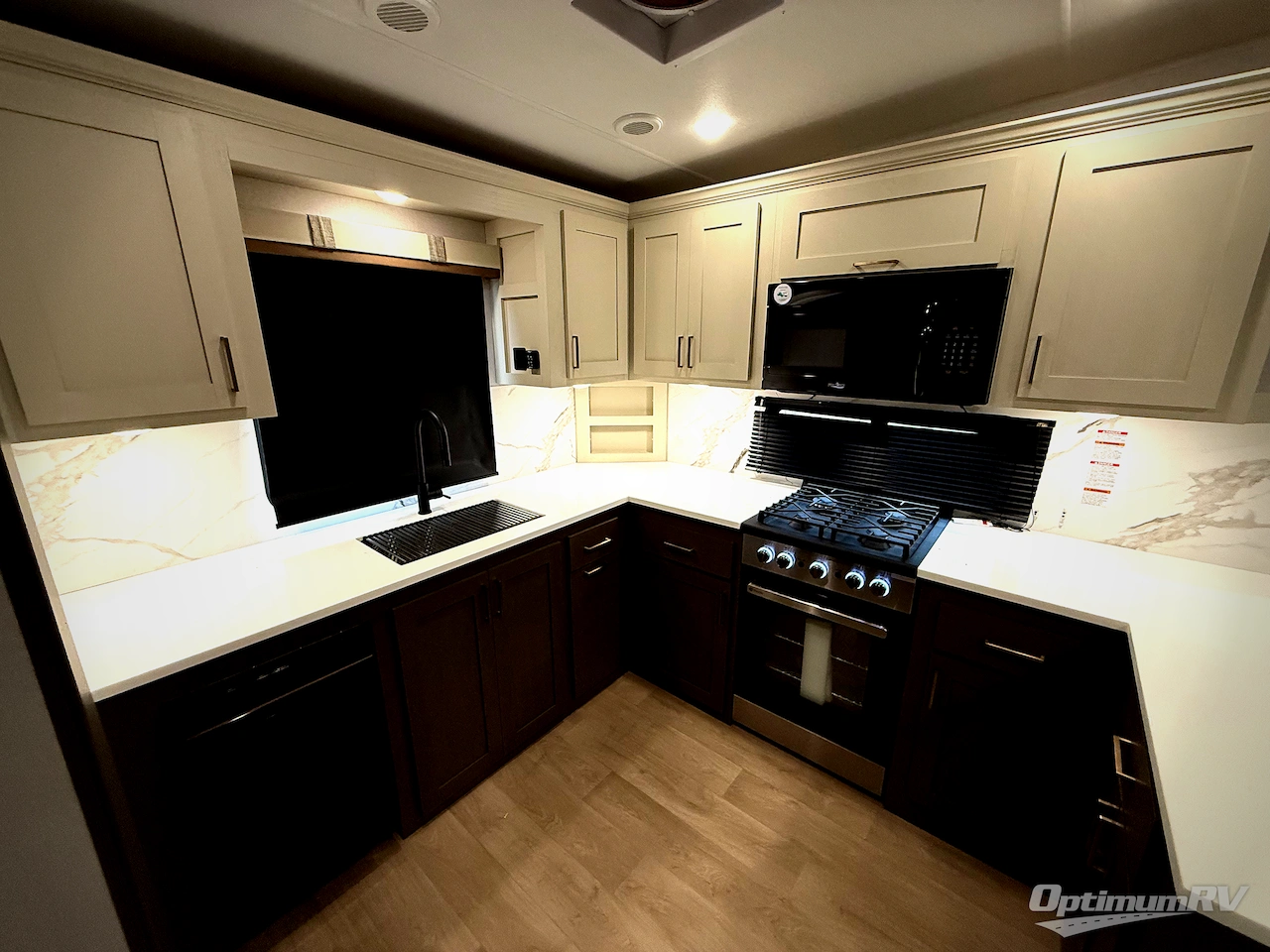 2026 East To West Tandara 388LR Photo 13