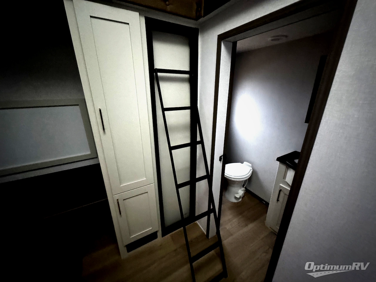 2026 East To West Tandara 387BH Photo 12