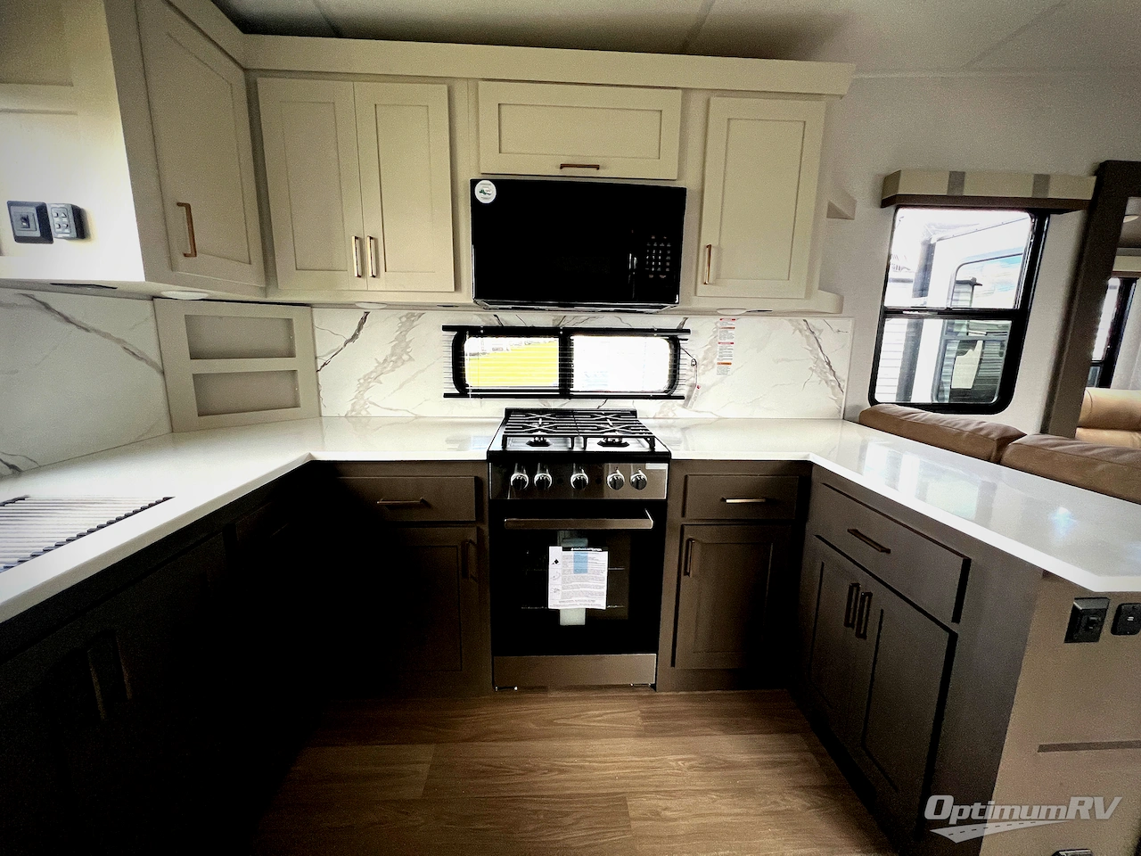 2026 East To West Tandara 388LR Photo 13