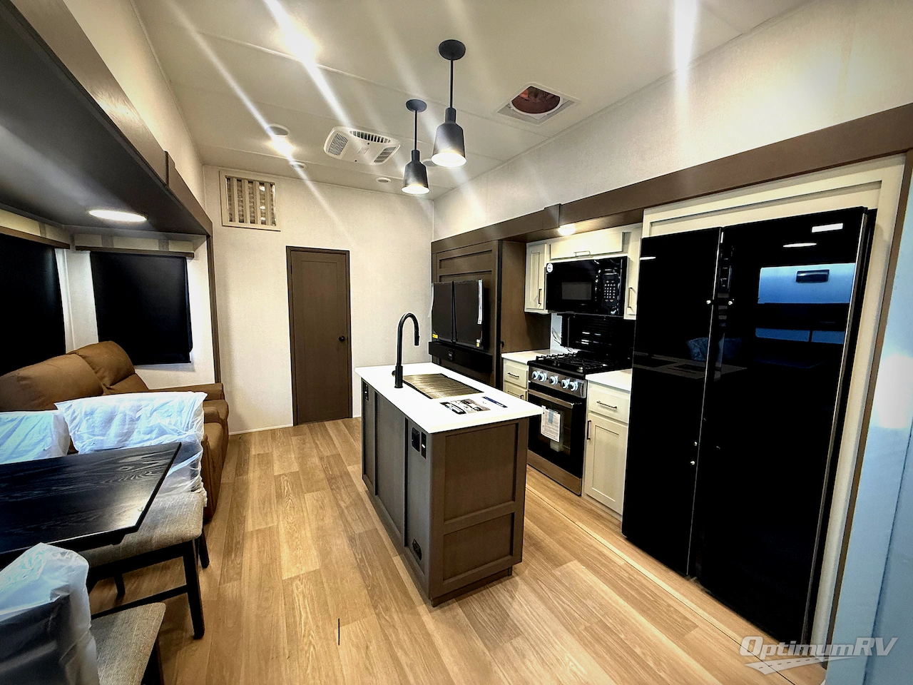 2026 East To West Tandara 389DS Photo 4