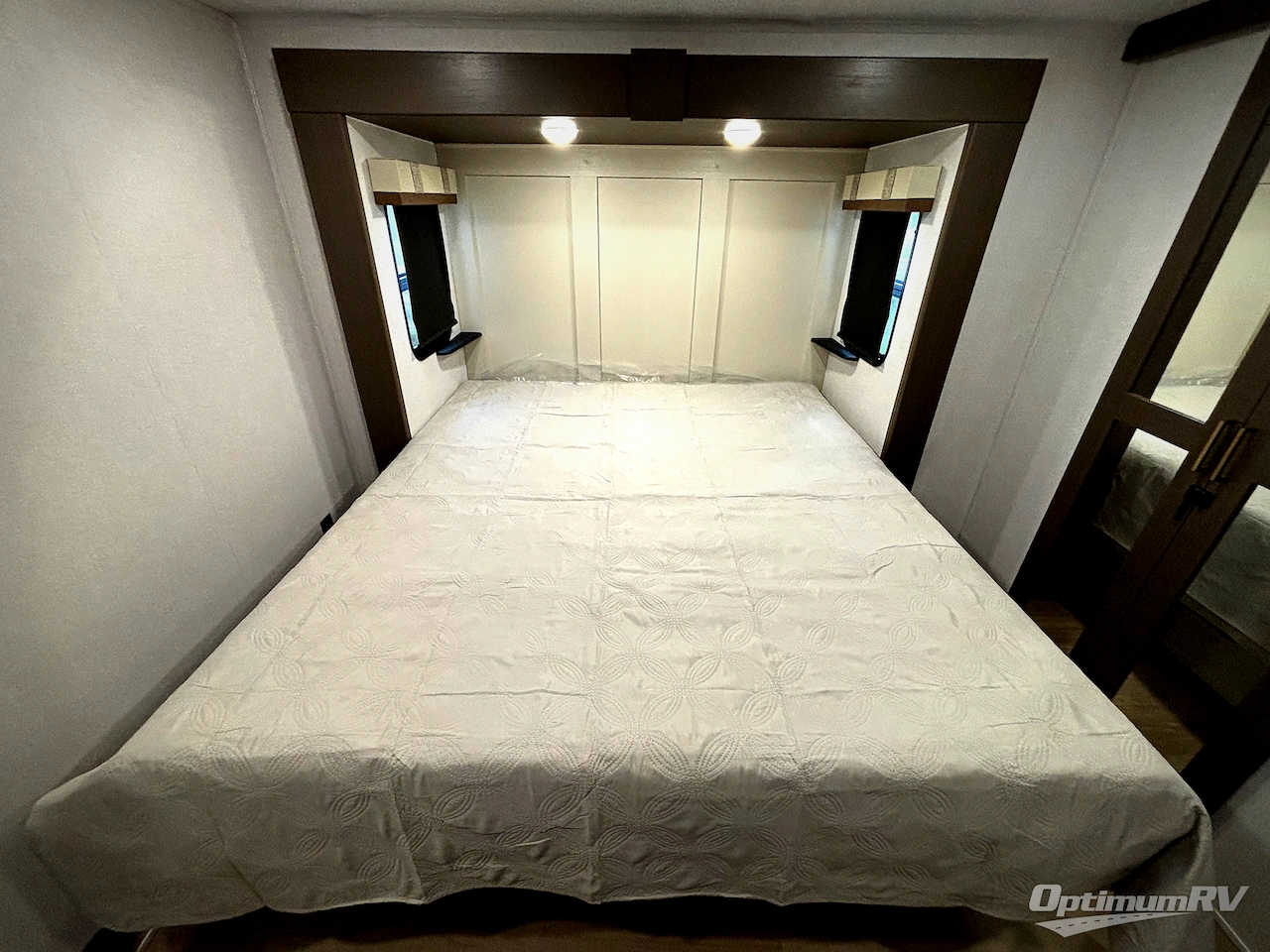 2026 East To West Tandara 387BH Photo 8