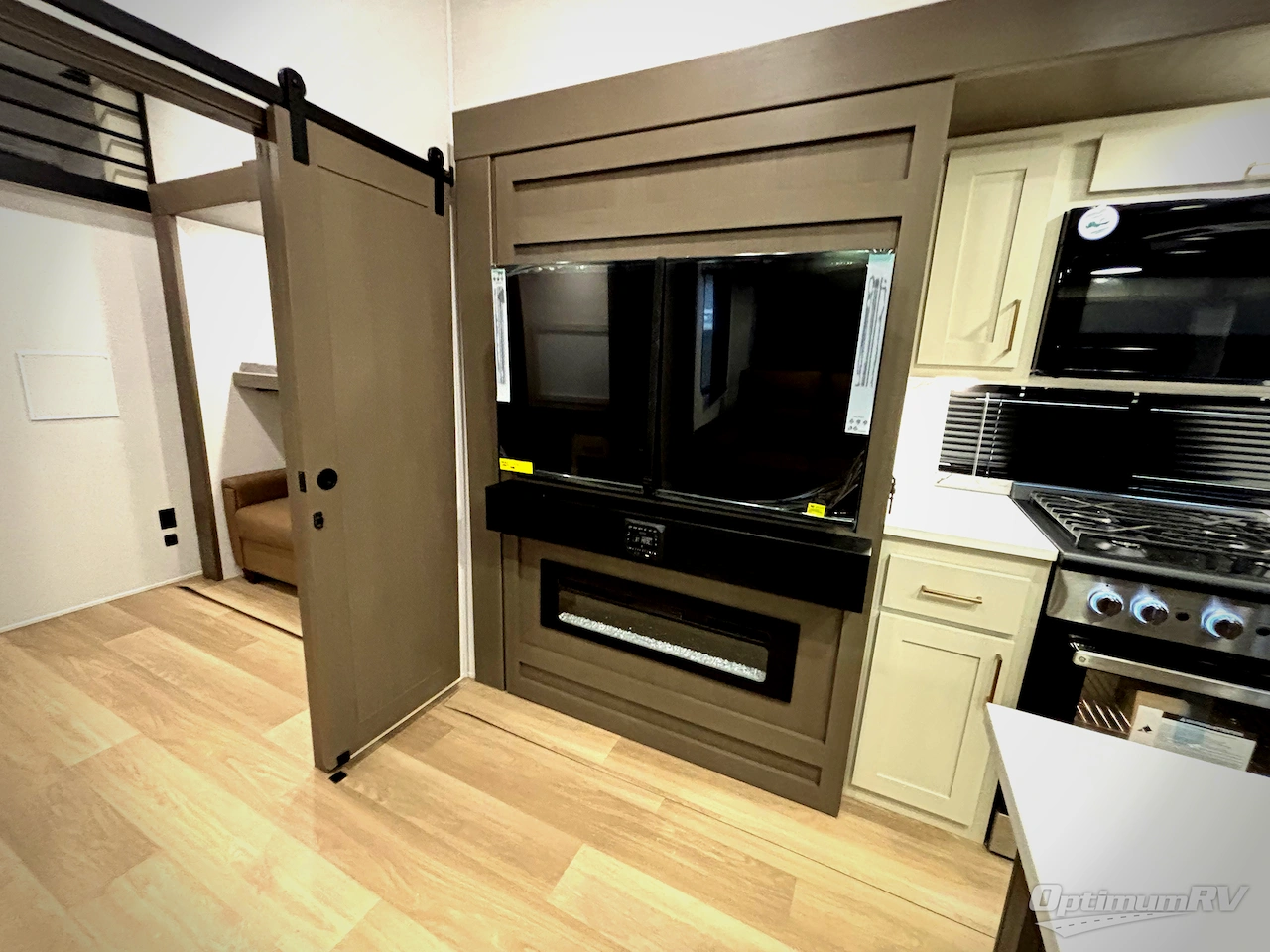 2026 East To West Tandara 387BH Photo 16