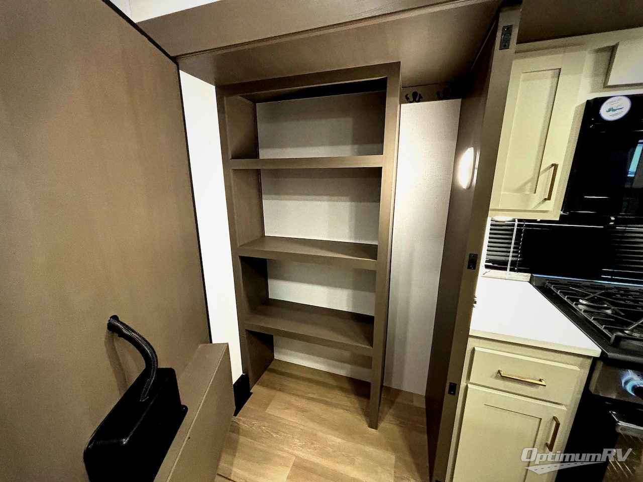 2026 East To West Tandara 387BH Photo 17