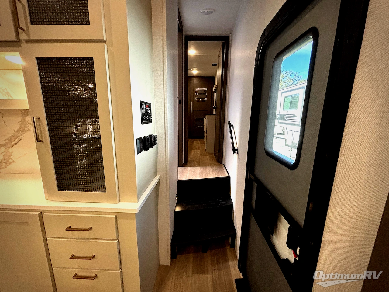 2026 East To West Tandara 295RL Photo 7