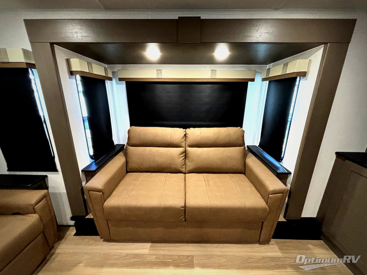 2026 East To West Tandara 390FL Photo 10