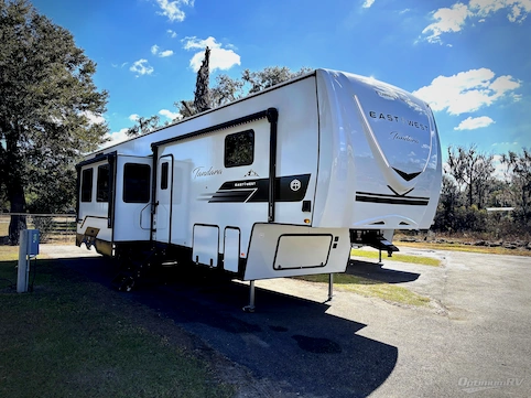 New 2026 East To West Tandara 389DS Featured Photo