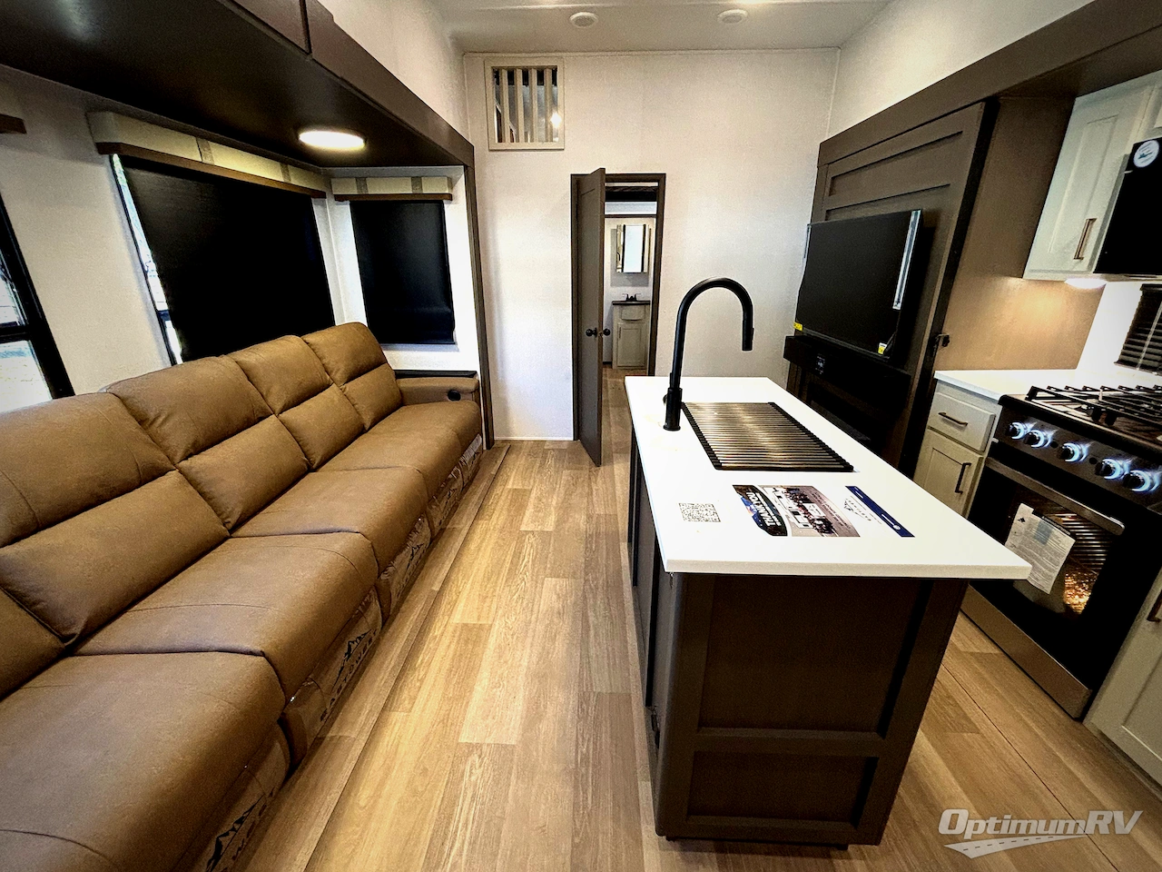 2026 East To West Tandara 389DS Photo 3