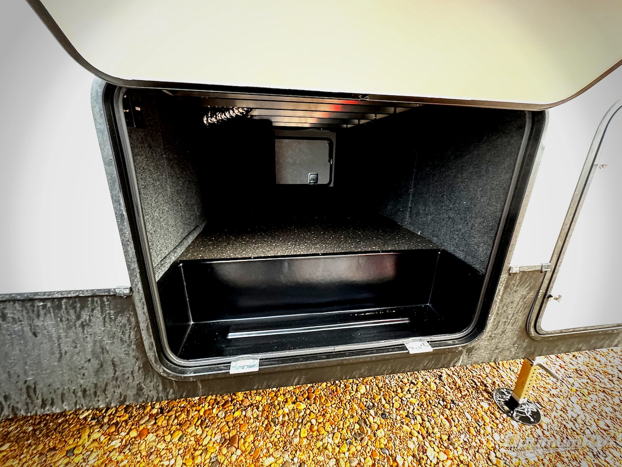 2026 East To West Tandara 389DS Photo 21