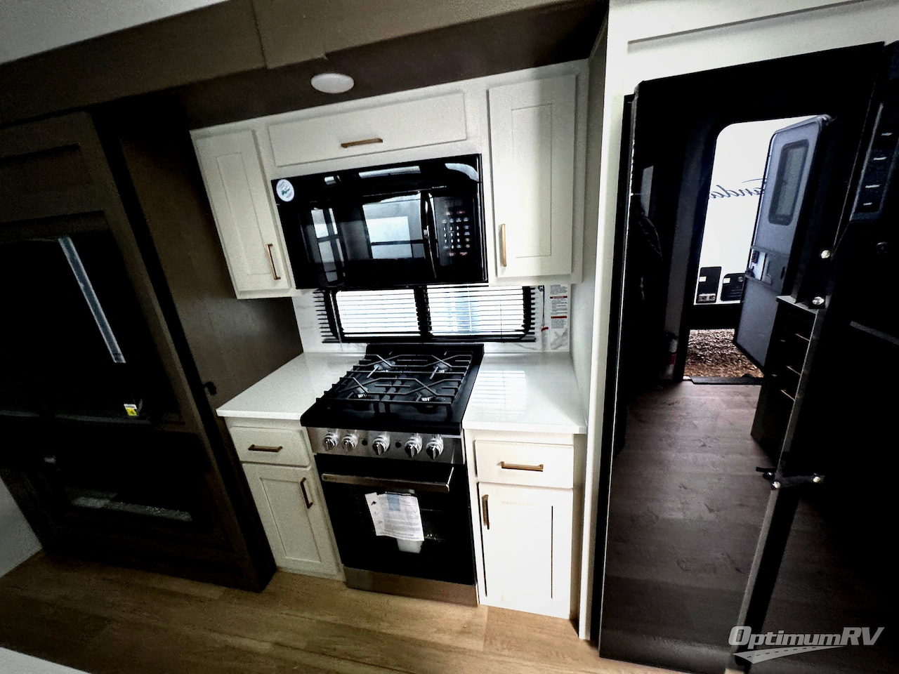 2026 East To West Tandara 389DS Photo 3