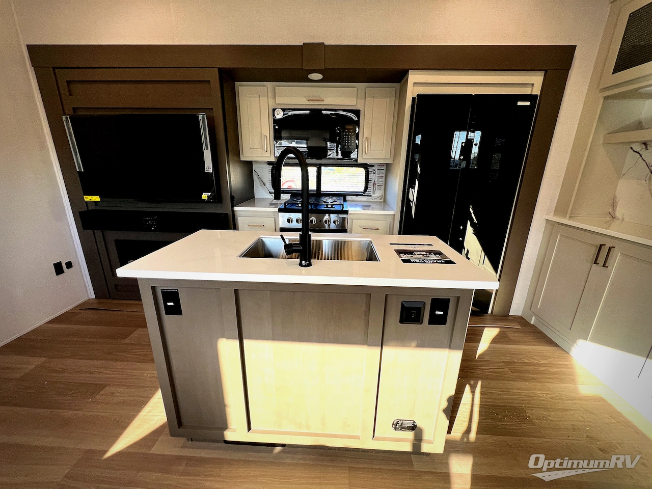 2026 East To West Tandara 389DS Photo 8