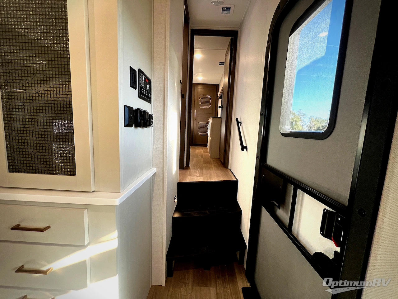 2026 East To West Tandara 389DS Photo 14