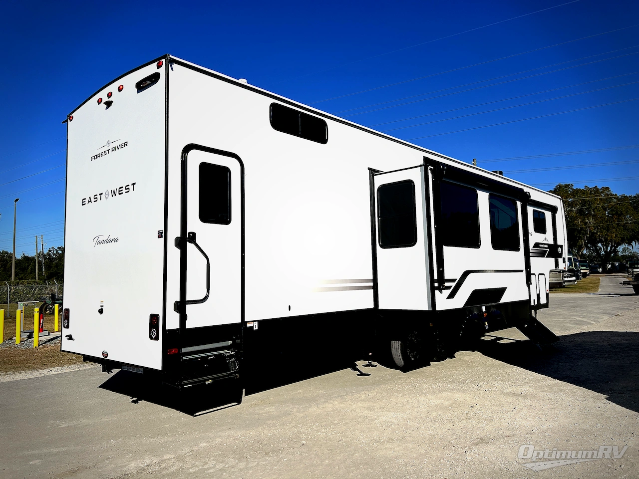 2026 East To West Tandara 389DS Photo 3