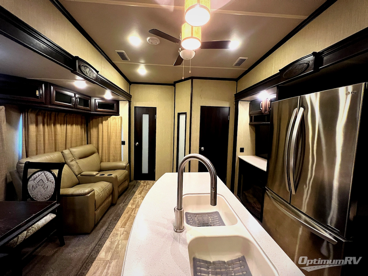 2017 Palomino Columbus Compass 374BHC Photo 5