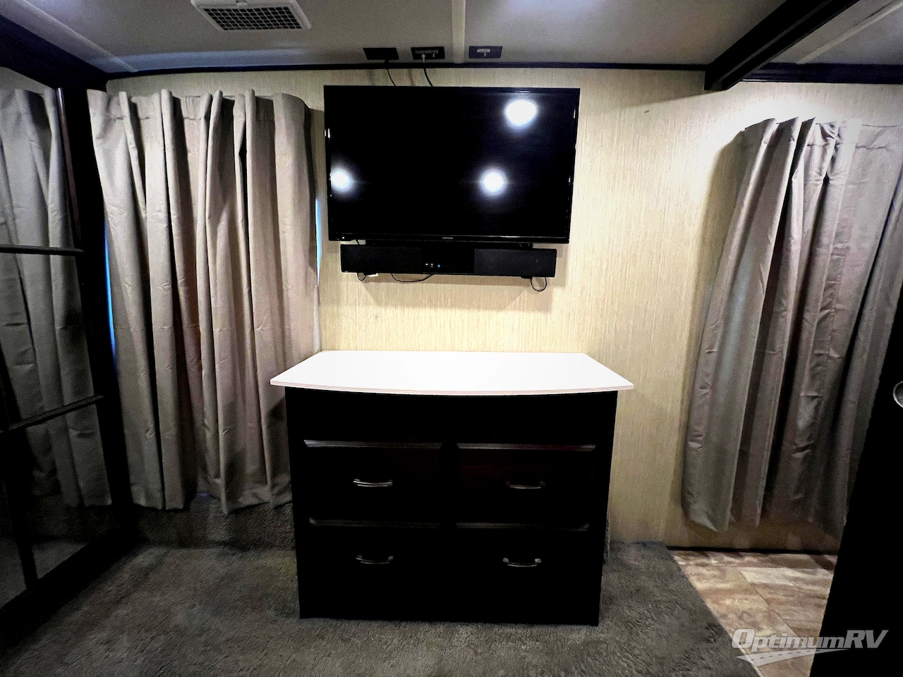 2017 Palomino Columbus Compass 374BHC Photo 24