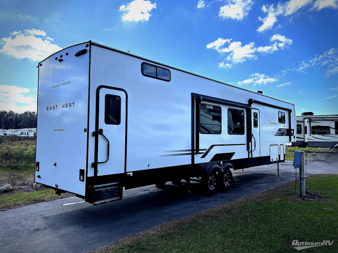 2026 East To West Tandara 389DS Photo 2