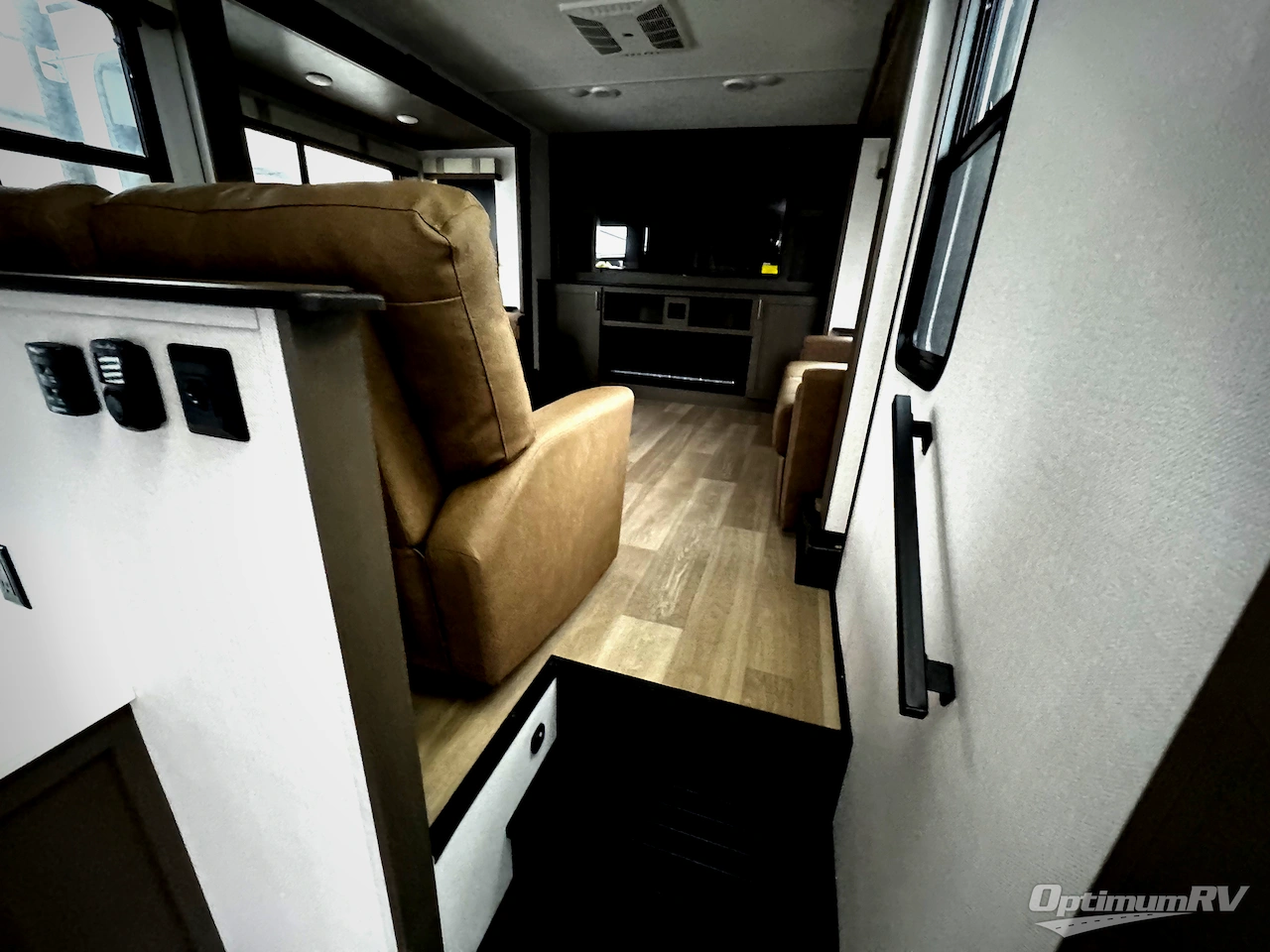 2026 East To West Tandara 390FL Photo 8