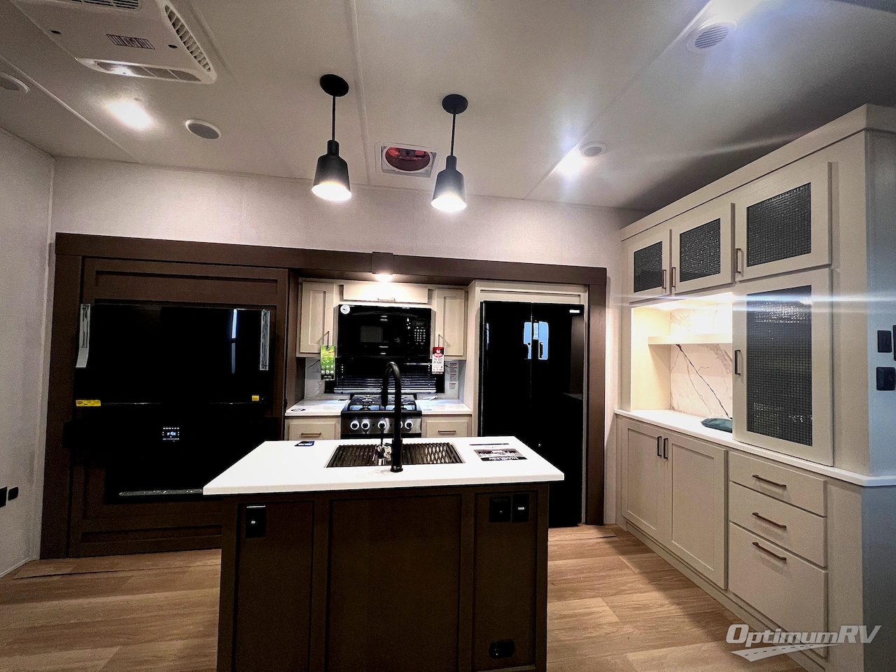 2026 East To West Tandara 389DS Photo 9