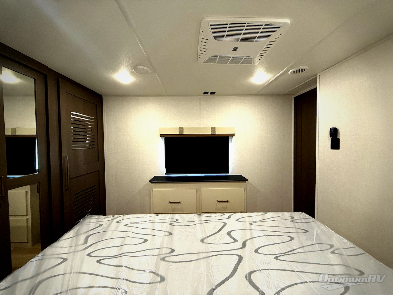 2026 East To West Tandara 389DS Photo 15