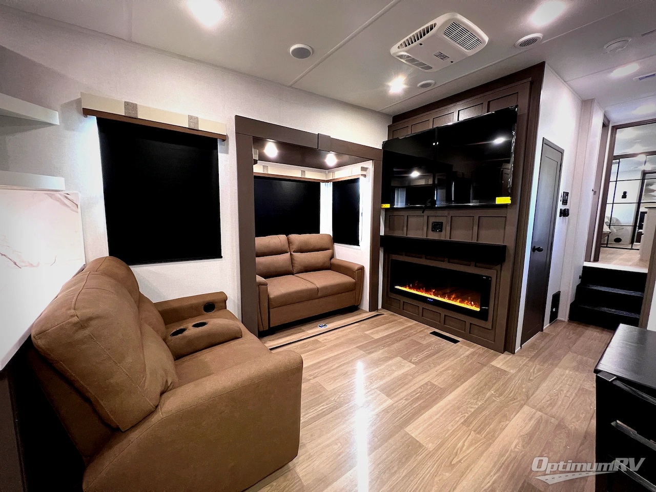 2026 East To West Tandara 388LR Photo 21