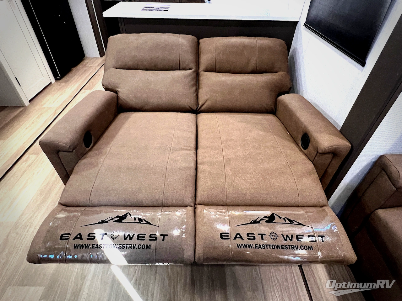 2026 East To West Tandara 388LR Photo 23