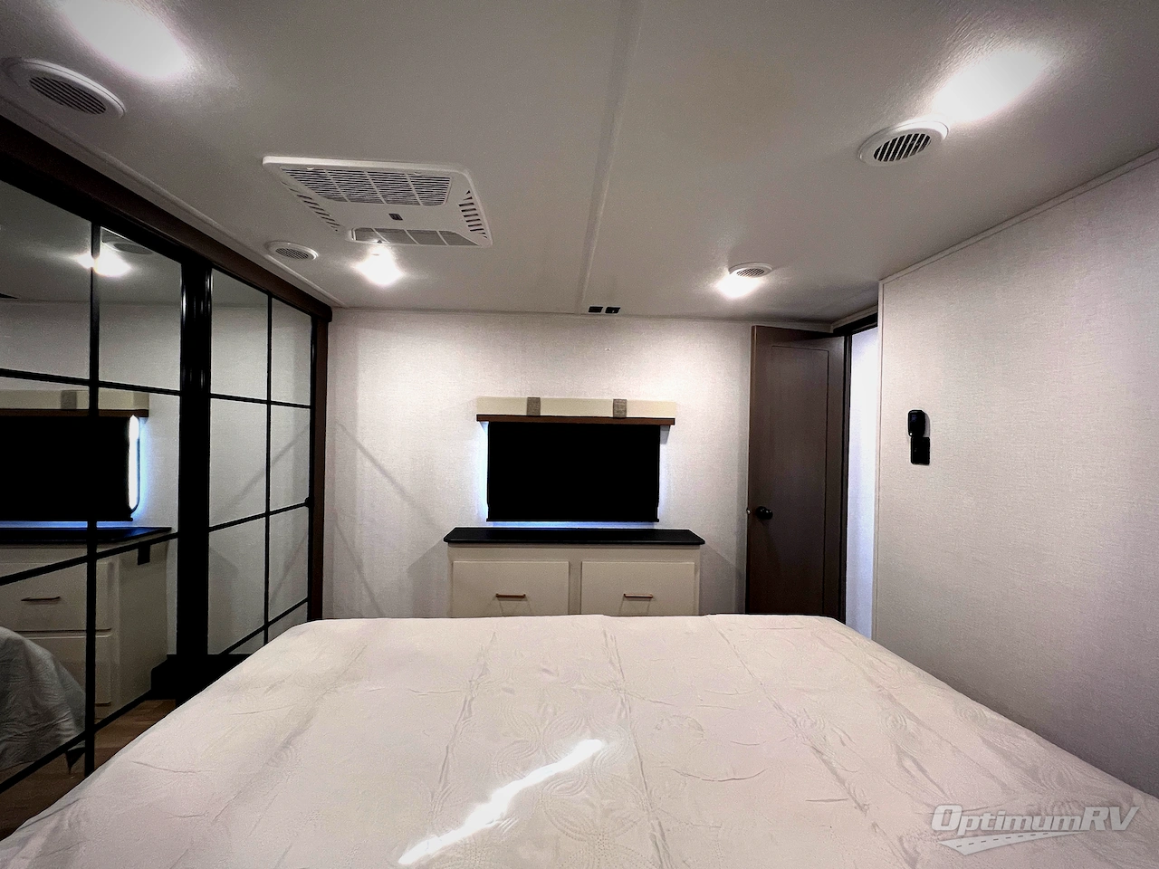 2026 East To West Tandara 388LR Photo 53