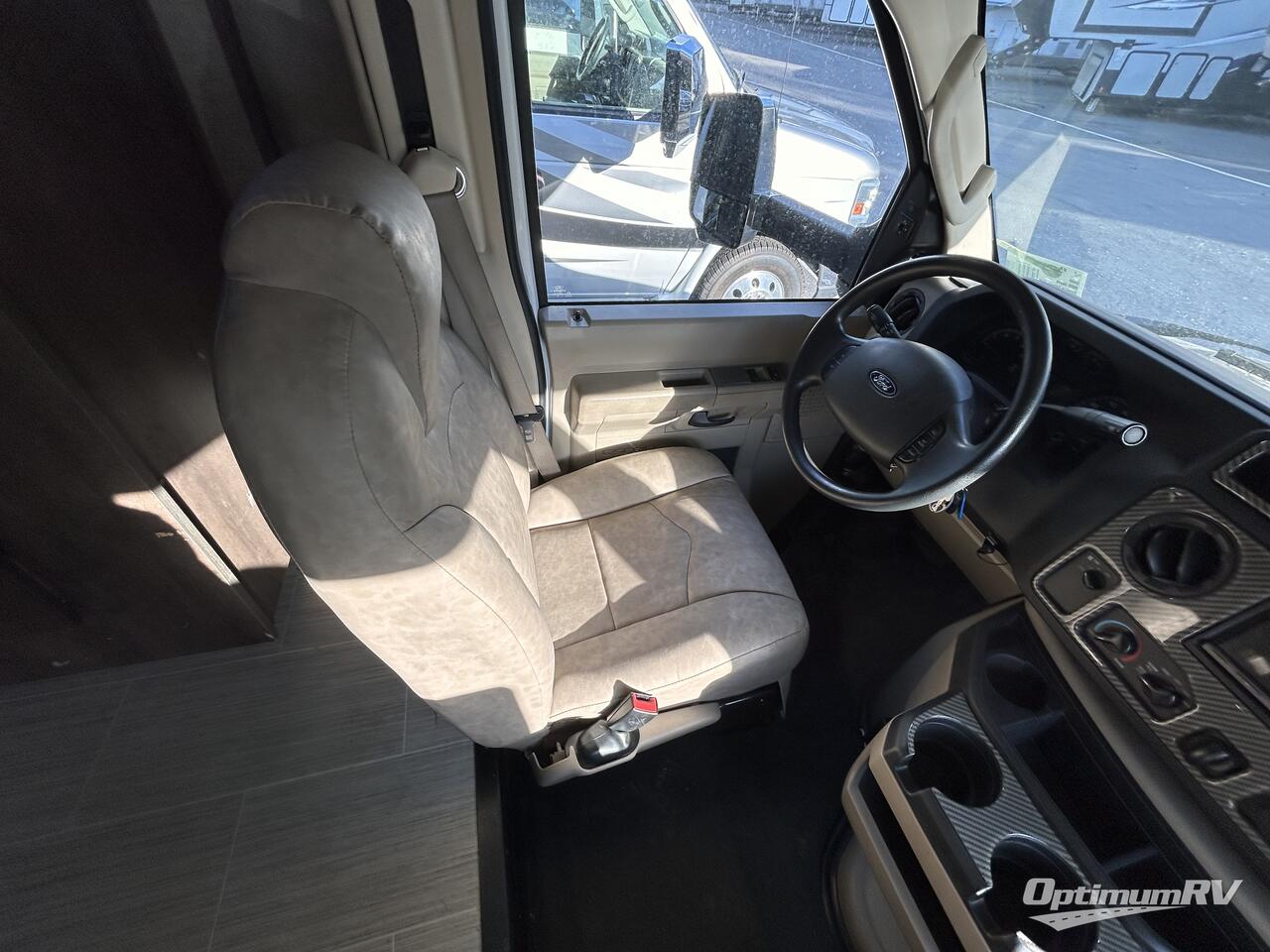 2020 Entegra Esteem 31F Photo 3