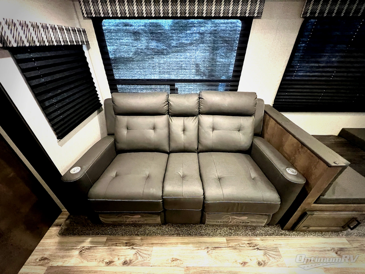 2022 Venture Stratus Ultra-Lite SR291VQB Photo 12