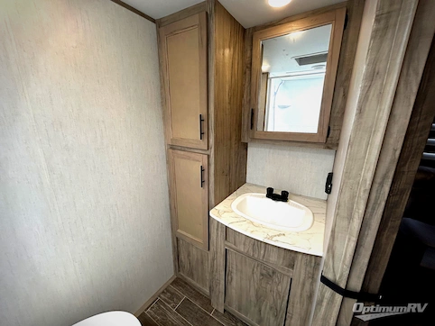 2021 Forest River Cherokee Alpha Wolf 22SW-L RV Photo 4