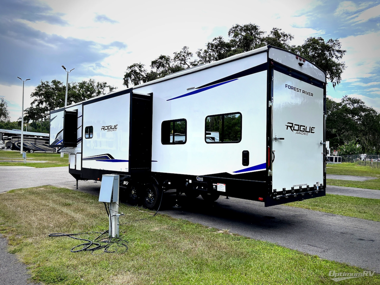 2026 Forest River Cherokee Rogue Armored 341GS11 Photo 3