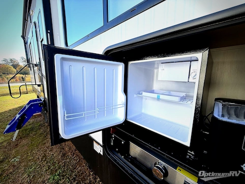 2026 Forest River Vengeance Rogue Armored 25L141 RV Photo 4