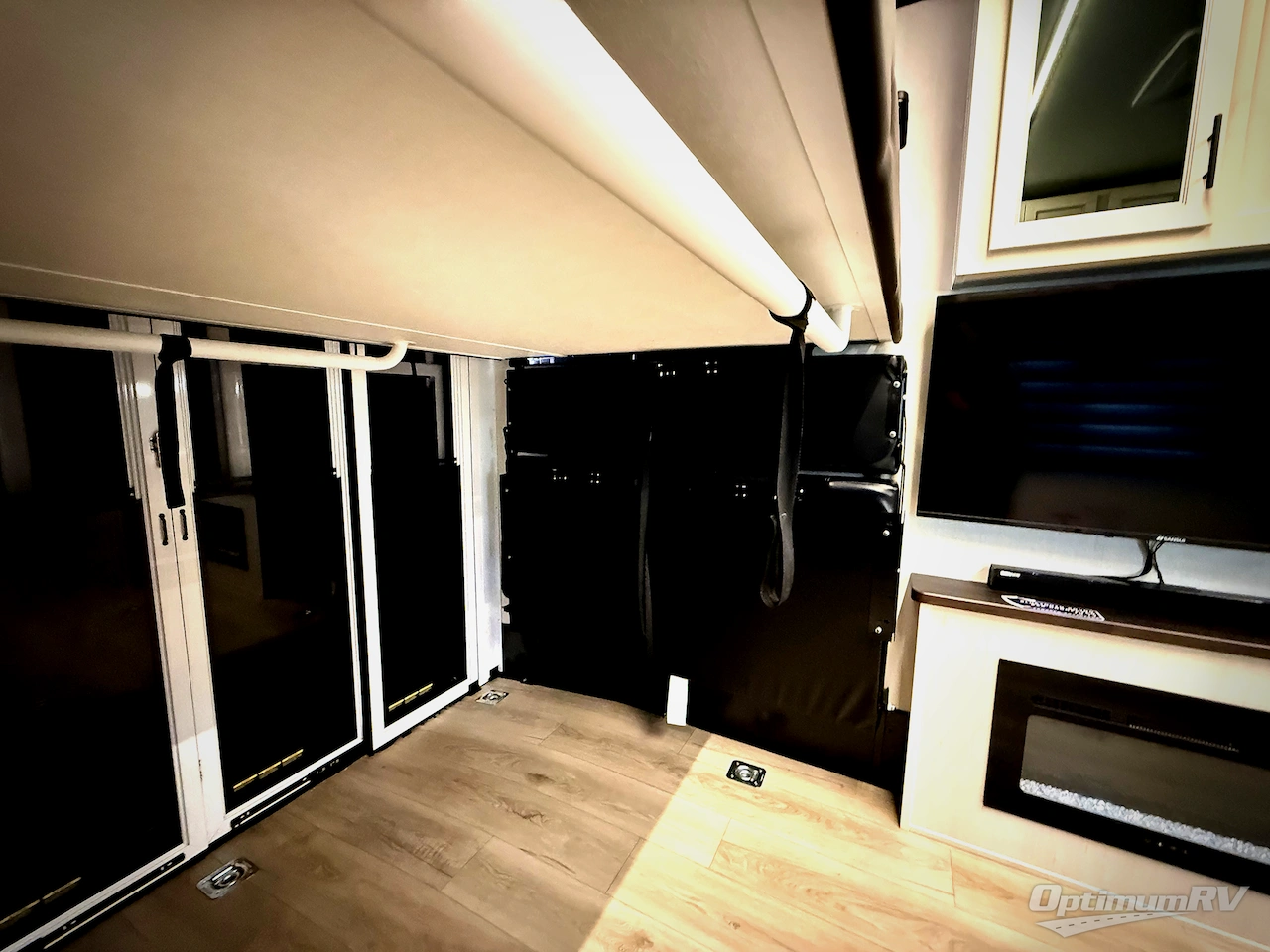 2026 Forest River Vengeance Rogue Armored 25L141 Photo 8