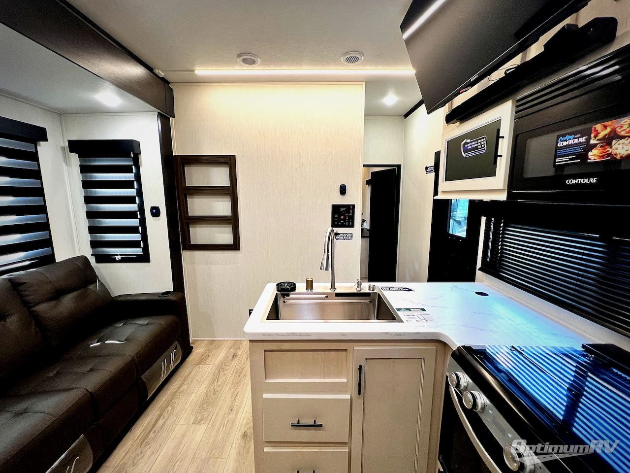 2026 Forest River Vengeance Rogue Armored 32L132 Photo 5