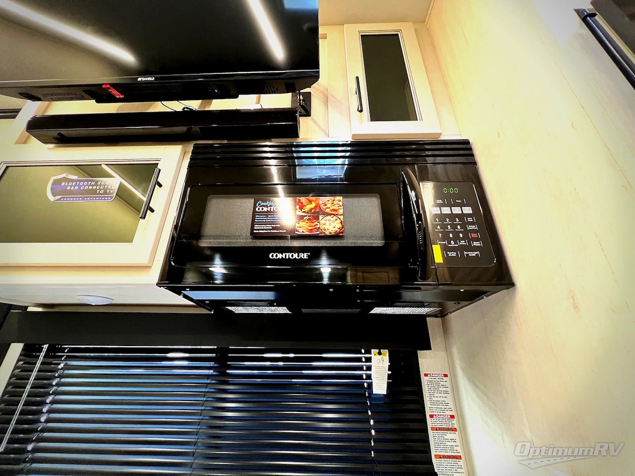 2026 Forest River Vengeance Rogue Armored 32L132 Photo 9