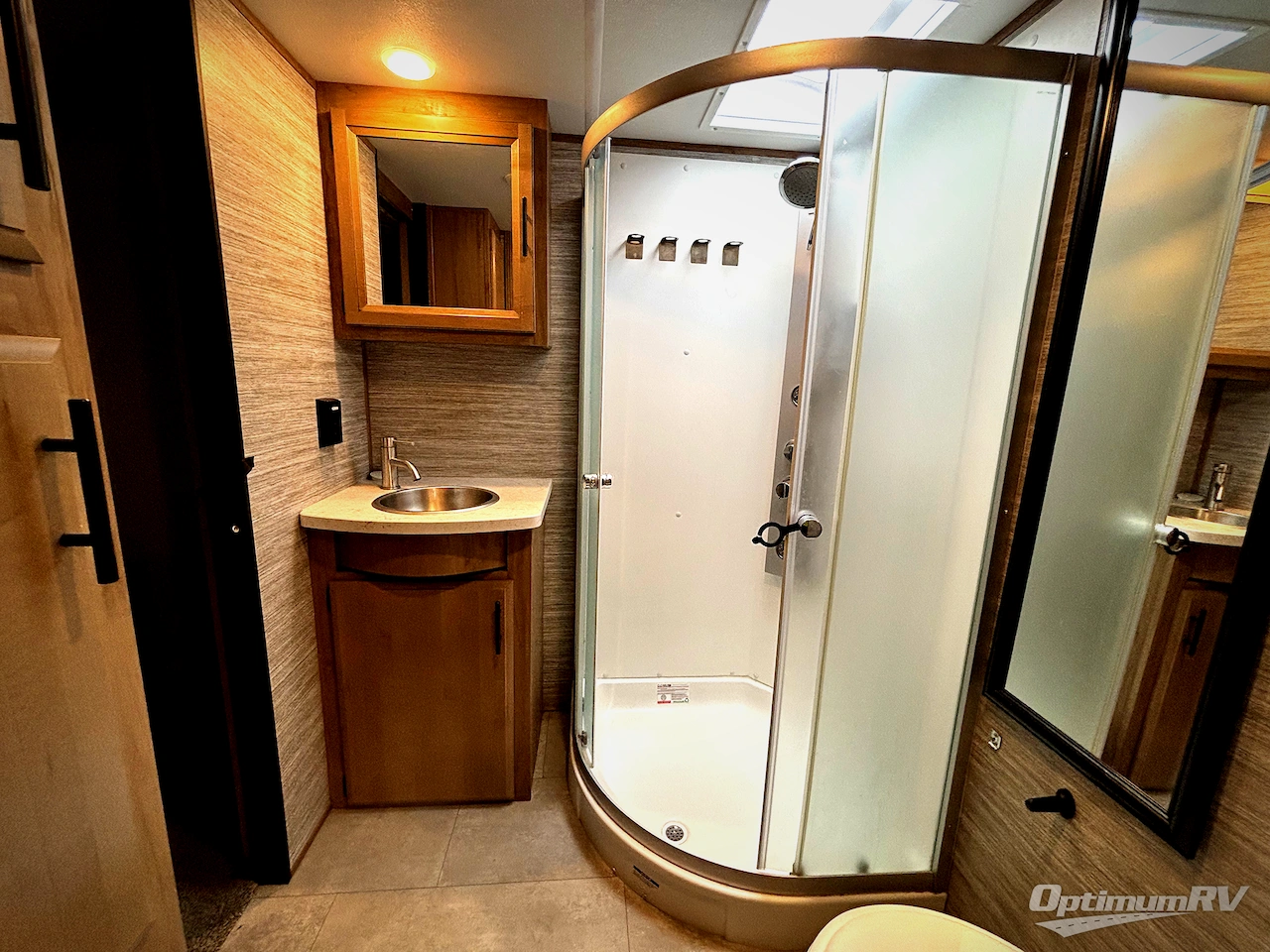 2023 Forest River Vengeance Rogue Armored VGF4007G2 Photo 8