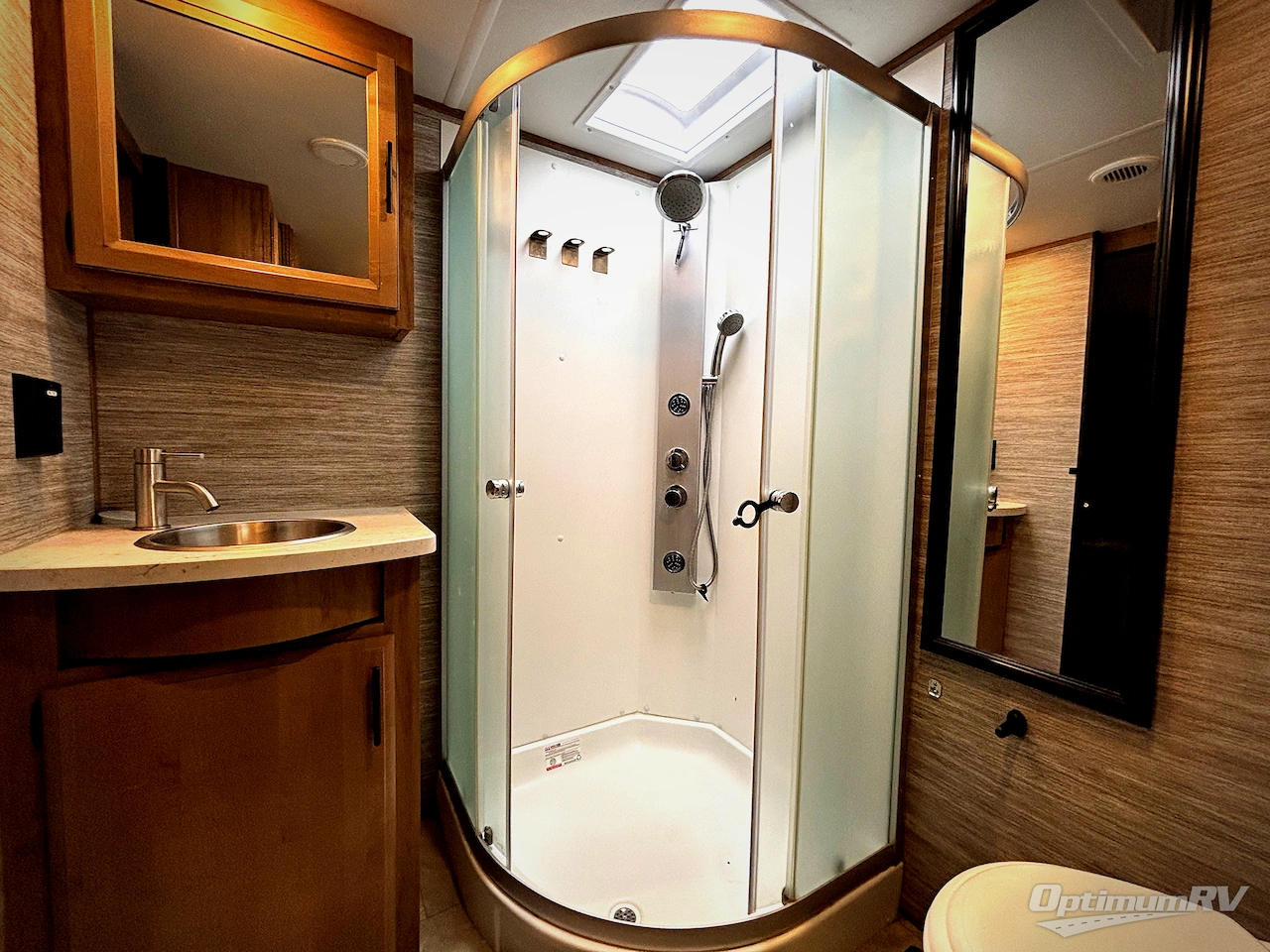 2023 Forest River Vengeance Rogue Armored VGF4007G2 Photo 9