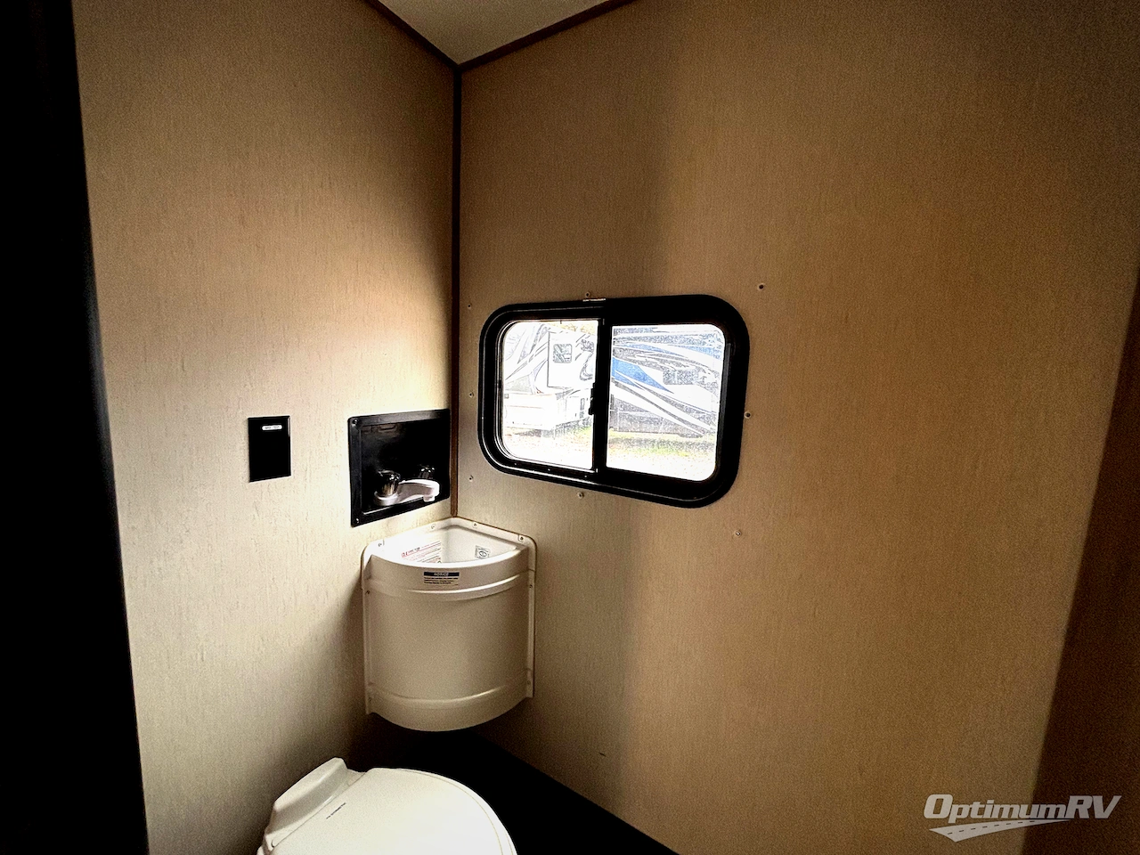 2023 Forest River Vengeance Rogue Armored VGF4007G2 Photo 14