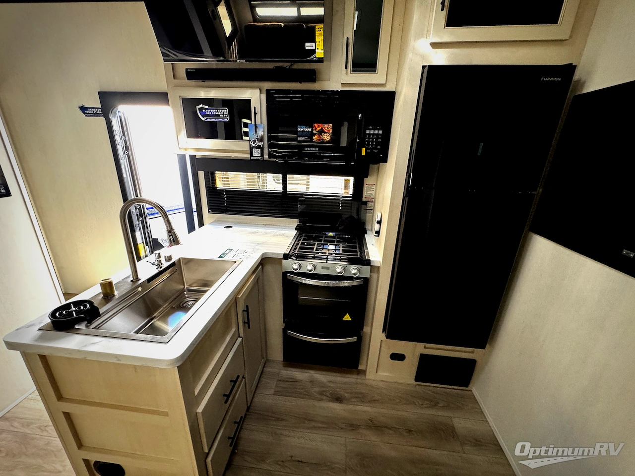 2026 Forest River Vengeance Rogue Armored 32L132 Photo 9