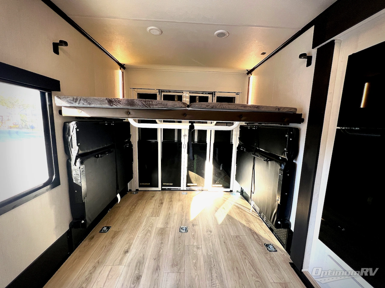 2026 Forest River Vengeance Rogue Armored 26L140 Photo 6