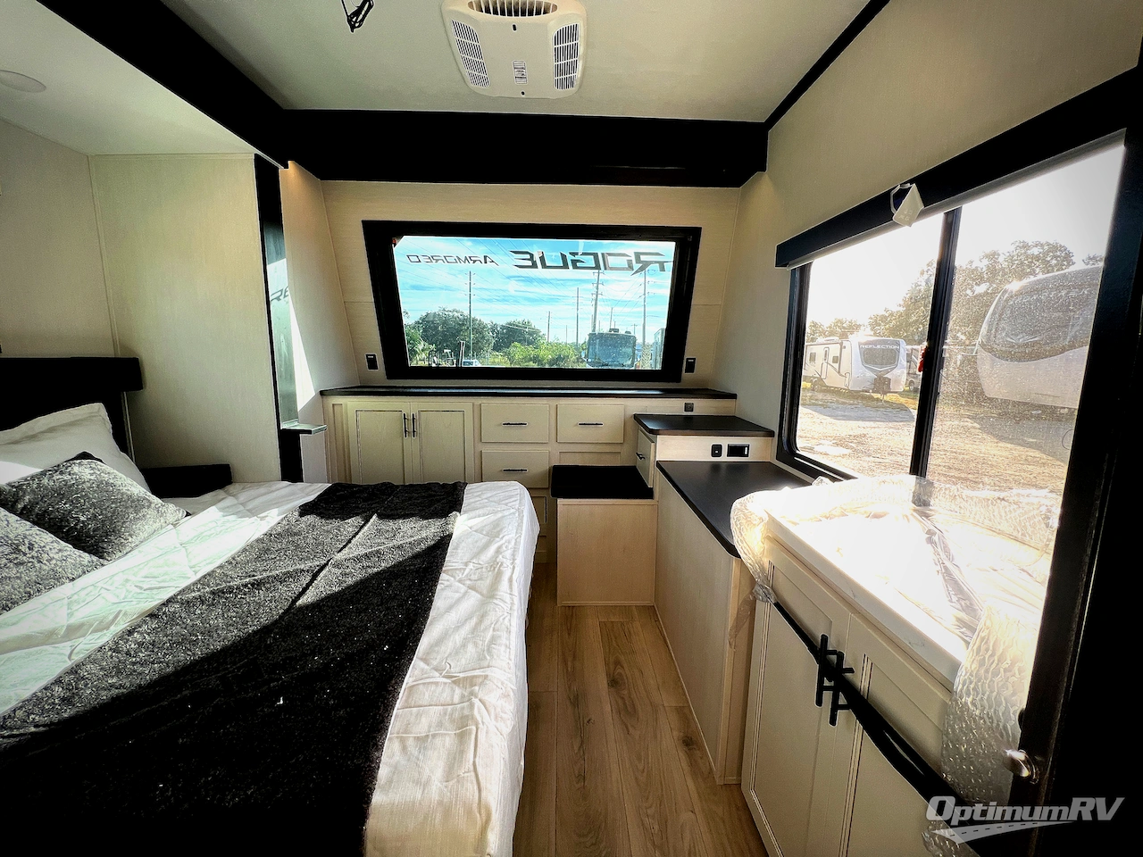 2026 Forest River Vengeance Rogue Armored 26L140 Photo 17