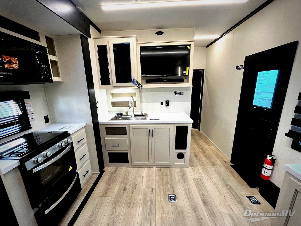 2026 Forest River Vengeance Rogue Armored 26L140 Photo 11