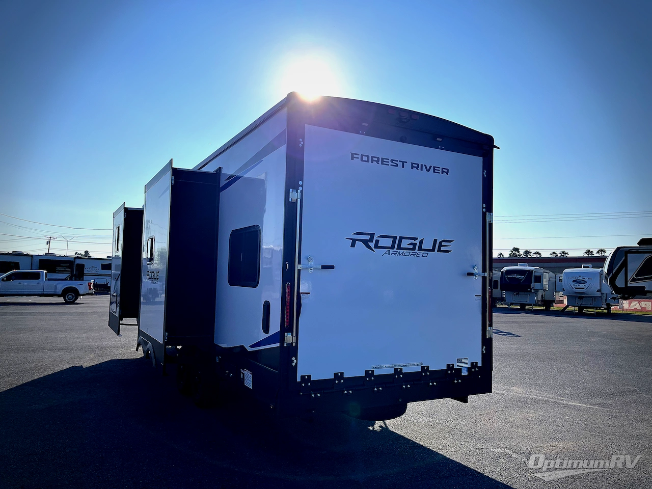 2026 Forest River Vengeance Rogue Armored 26L140 Photo 3