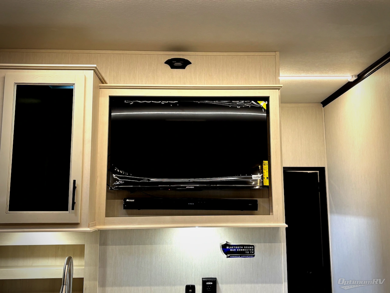 2026 Forest River Vengeance Rogue Armored 26L140 Photo 14