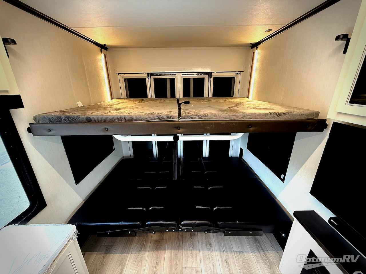 2026 Forest River Vengeance Rogue Armored 25L141 Photo 13