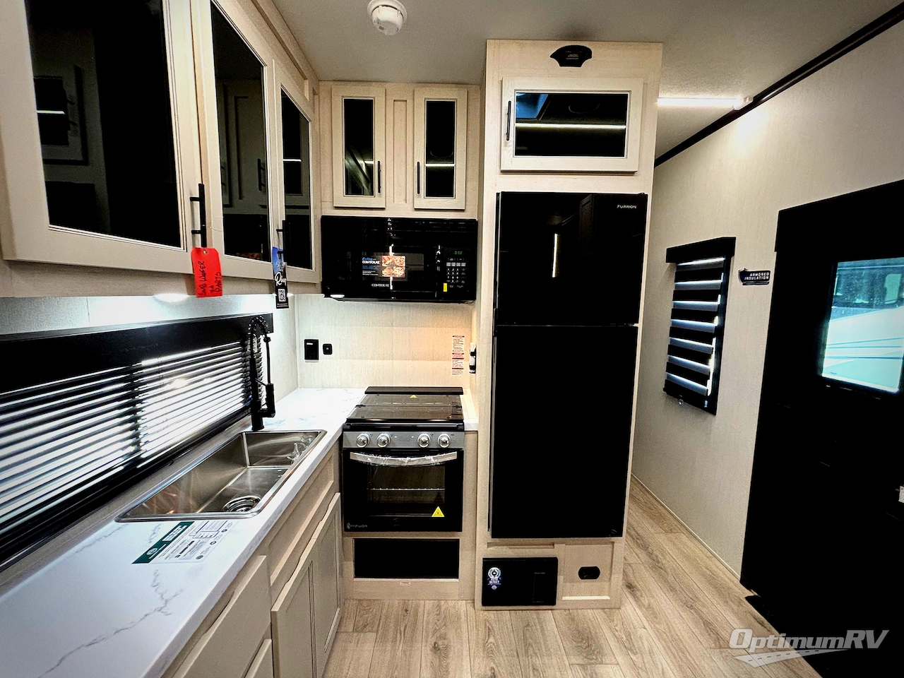 2026 Forest River Vengeance Rogue Armored 25L141 Photo 13