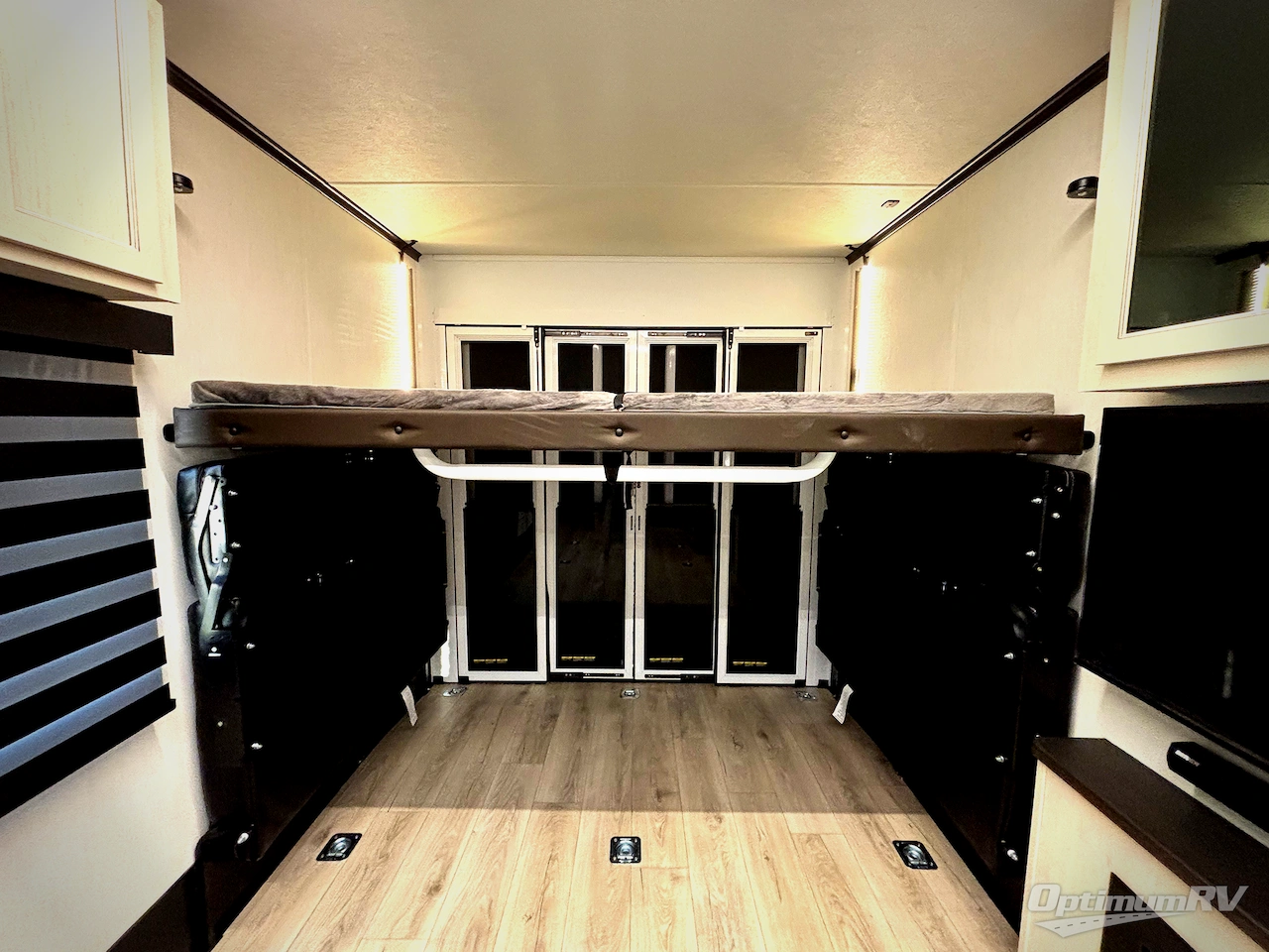 2026 Forest River Vengeance Rogue Armored 25L141 Photo 16