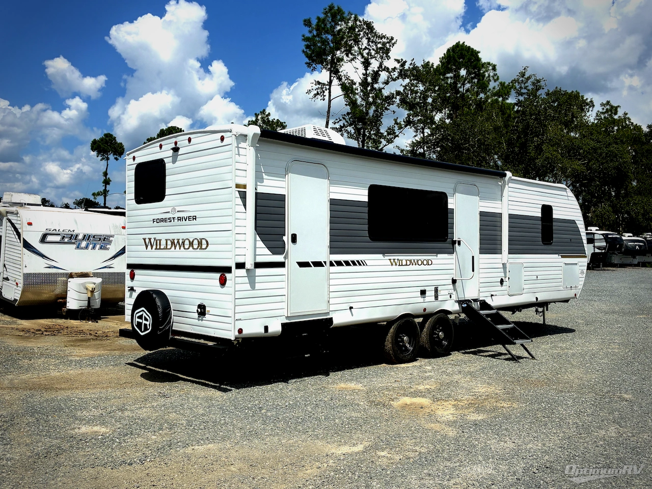 2027 Forest River Wildwood 26DBHD Photo 2