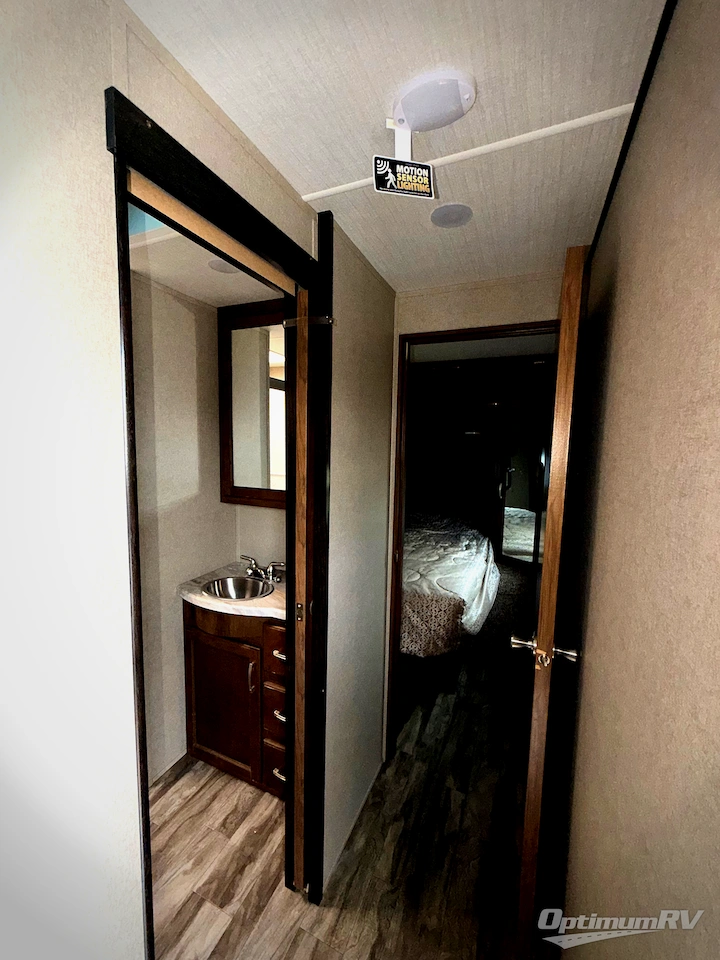 2018 Grand Design Reflection 285BHTS Photo 11